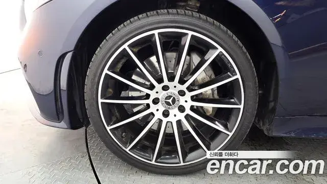 Mercedes-Benz CLS-Class 2019 — Photo 5/20