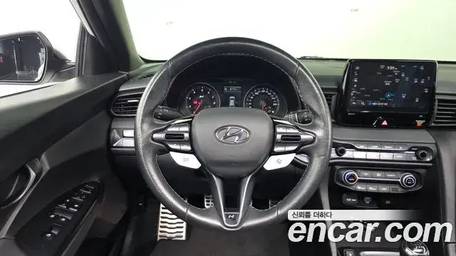 Hyundai Veloster 2022 — Фото 13/20