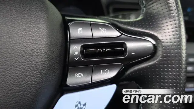 Hyundai Veloster 2022 — Фото 17/20