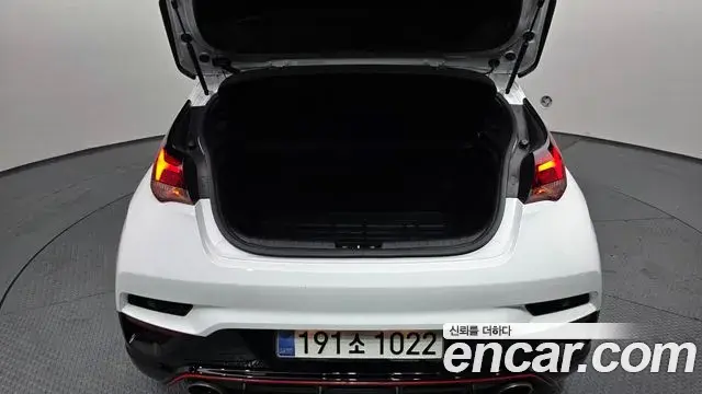 Hyundai Veloster 2022 — Фото 20/20