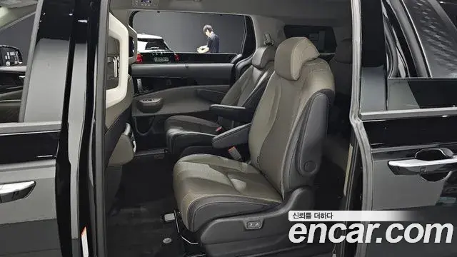 Kia Carnival 2026 — ფოტო 8/35