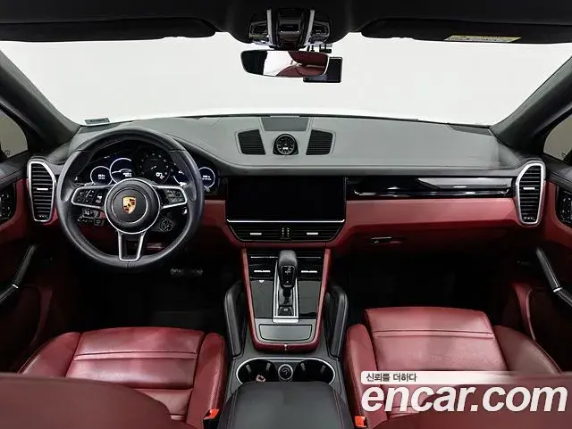 Porsche Cayenne 2023 — ფოტო 11/19