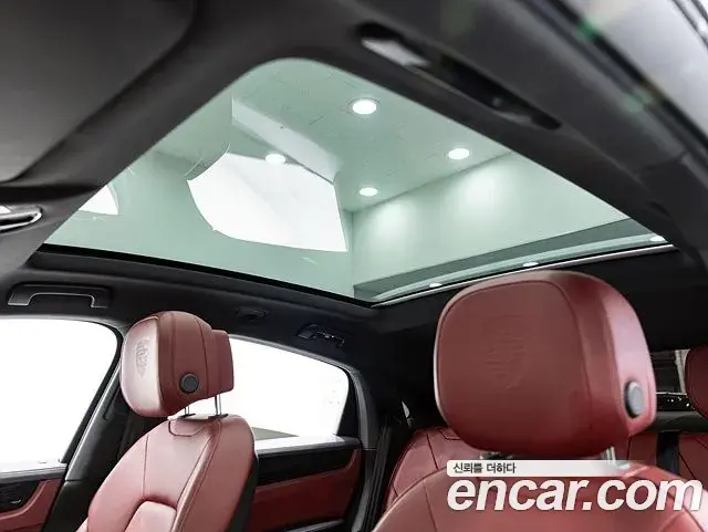 Porsche Cayenne 2023 — ფოტო 9/19