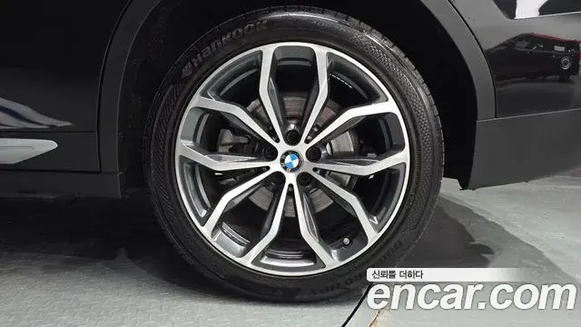 BMW X3 2018 — Şəkil 14/30