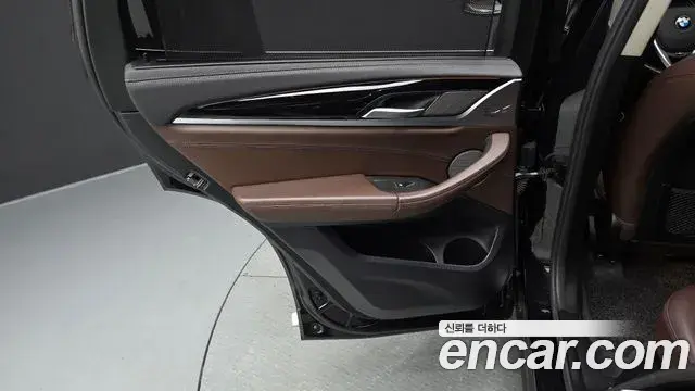 BMW X3 2018 — Şəkil 11/30