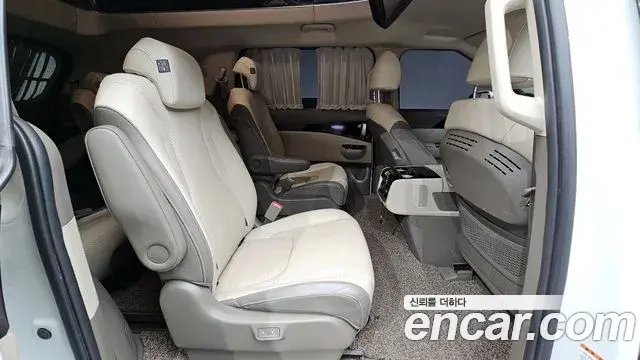 Kia Carnival 2021 — Фото 12/20
