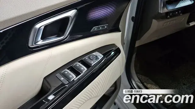 Kia Carnival 2021 — Photo 13/30