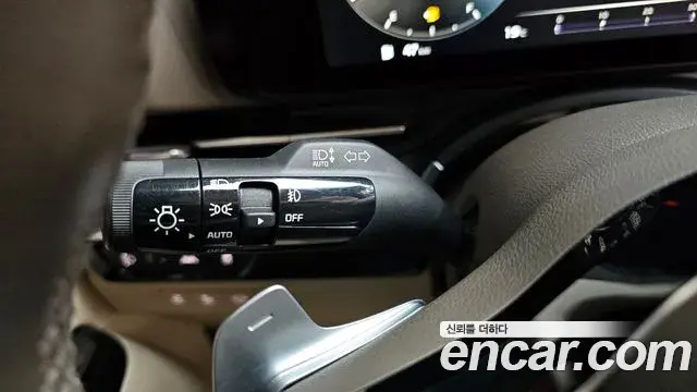 Kia Carnival 2021 — Photo 8/30