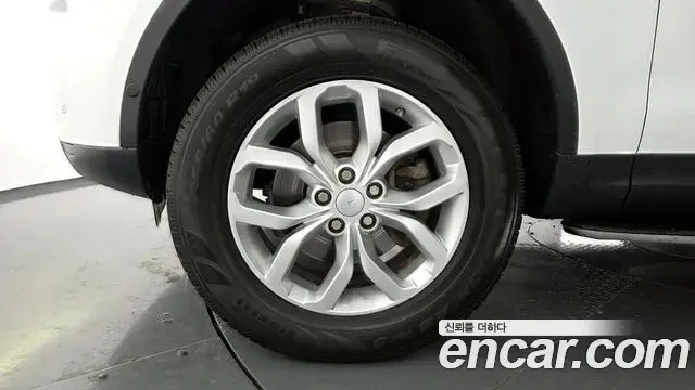 Land Rover Discovery 5 2019 — Şəkil 19/20