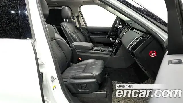 Land Rover Discovery 5 2019 — Şəkil 16/20