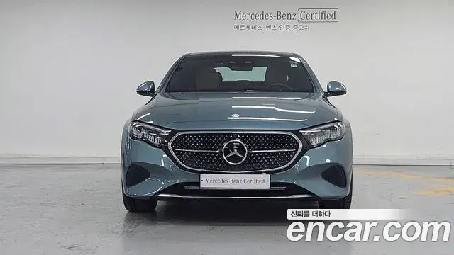 Mercedes-Benz E-Class 2025 — ფოტო 16/20