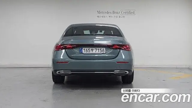 Mercedes-Benz E-Class 2025 — ფოტო 15/20