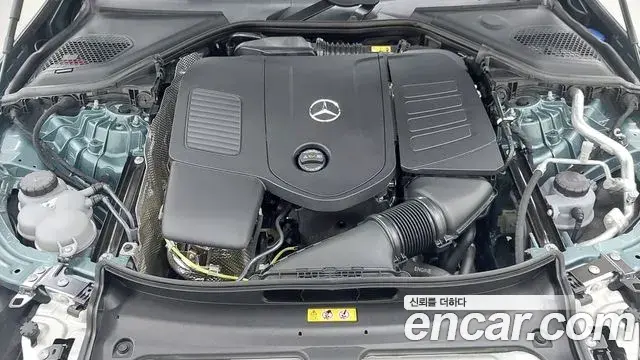 Mercedes-Benz E-Class 2025 — ფოტო 13/20