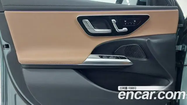 Mercedes-Benz E-Class 2025 — ფოტო 18/20