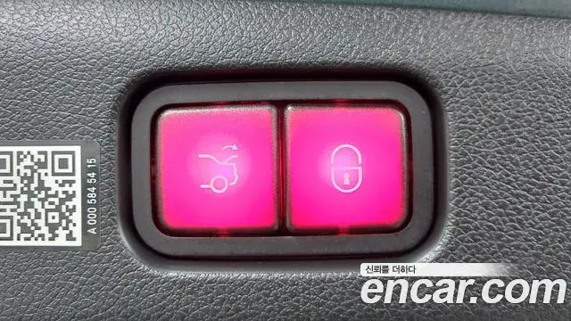 Mercedes-Benz E-Class 2025 — ფოტო 10/20