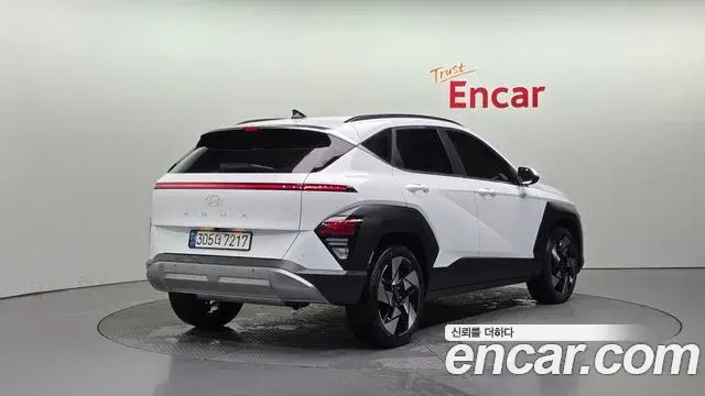 Hyundai Kona 2023 — Фото 2/20