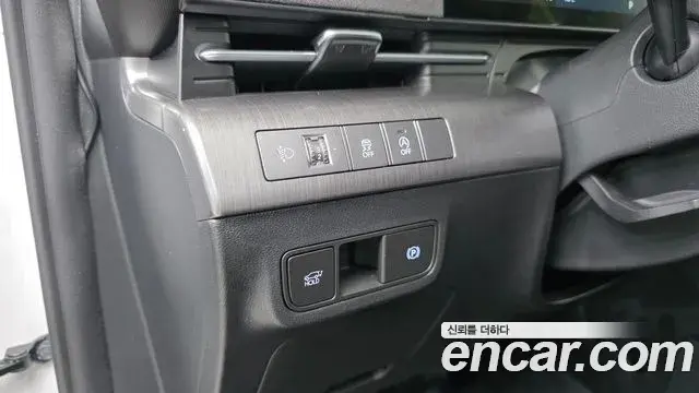 Hyundai Kona 2023 — Фото 13/20