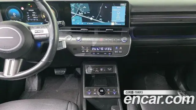 Hyundai Kona 2023 — Фото 15/20