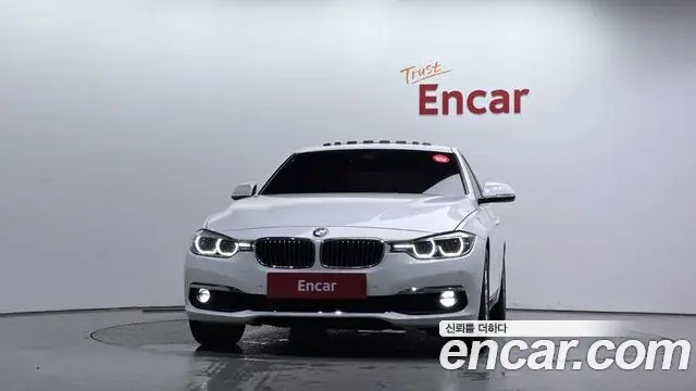 BMW 3 Series 2018 — Şəkil 4/32