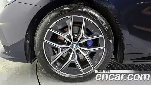 BMW 5 Series 2025 — Photo 19/33