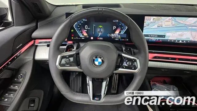 BMW 5 Series 2025 — Photo 28/33