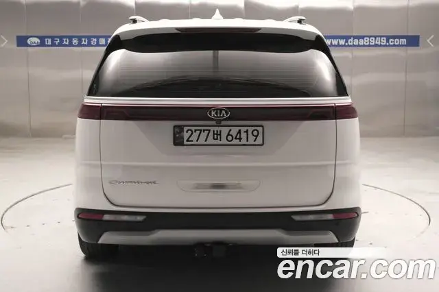 Kia Carnival 2021 — Фото 3/20