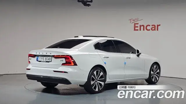 Volvo S60 2023 — Şəkil 11/36