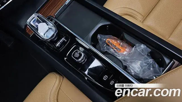 Volvo S60 2023 — Şəkil 29/36