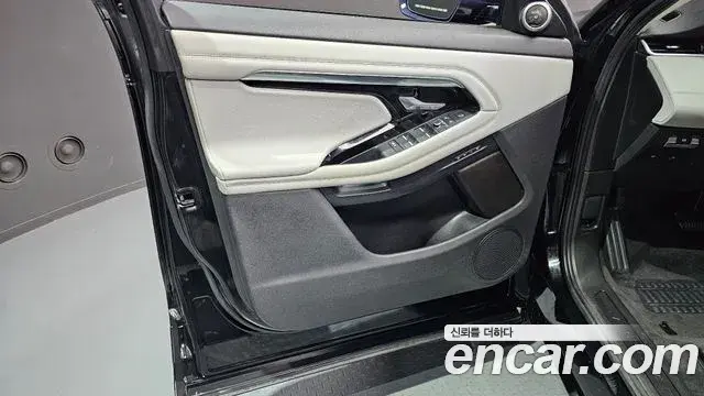 Land Rover Range Rover Evoque 2020 — Photo 20/32