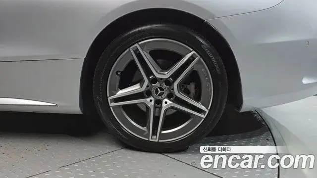 Mercedes-Benz C-Class 2019 — ფოტო 27/32