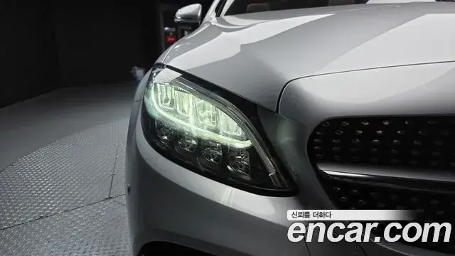 Mercedes-Benz C-Class 2019 — ფოტო 7/32