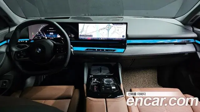 BMW 5 Series 2023 — ფოტო 7/30