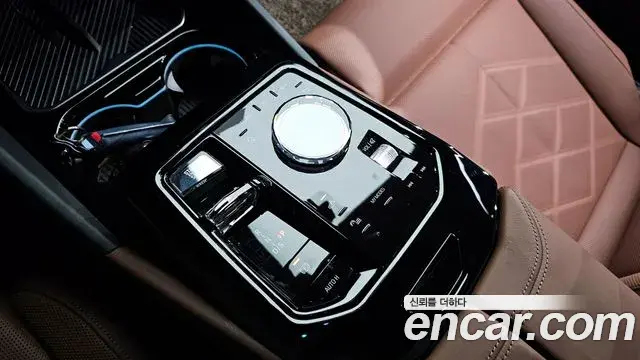 BMW 5 Series 2023 — ფოტო 21/30