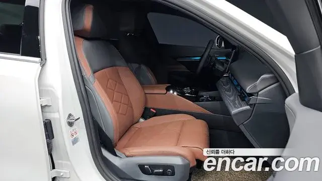BMW 5 Series 2023 — ფოტო 11/30