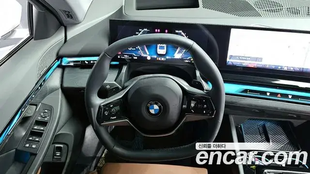 BMW 5 Series 2023 — ფოტო 19/30