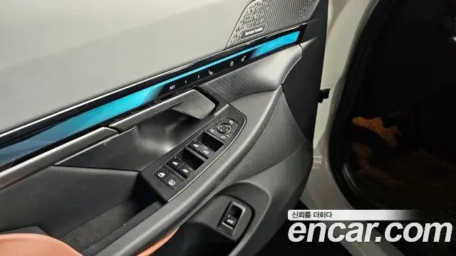 BMW 5 Series 2023 — ფოტო 5/30