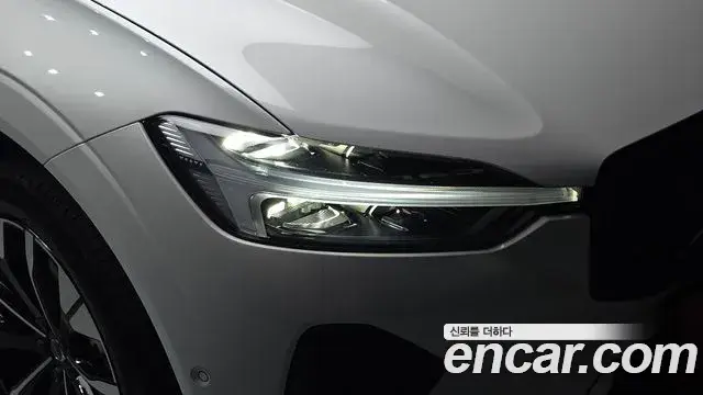 Volvo XC60 2025 — Şəkil 19/38