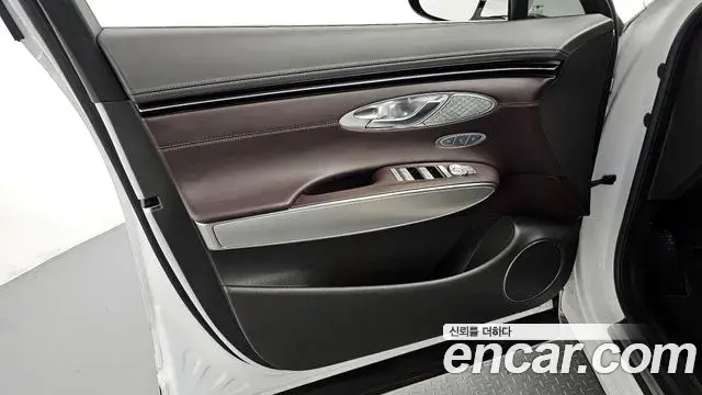 Genesis GV70 2024 — ფოტო 12/30