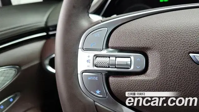 Genesis GV70 2024 — ფოტო 28/30