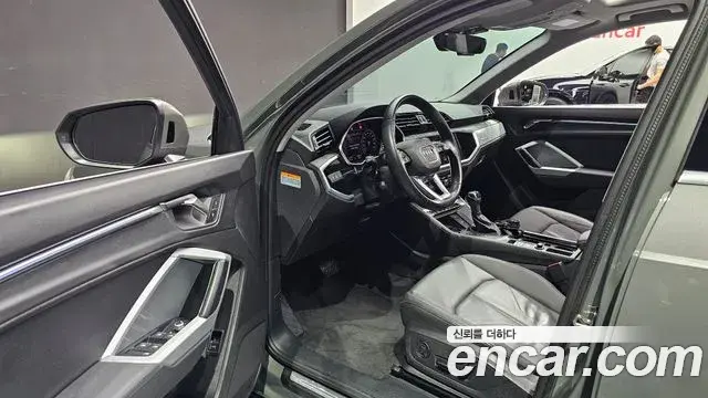 Audi Q3 2023 — Photo 27/31