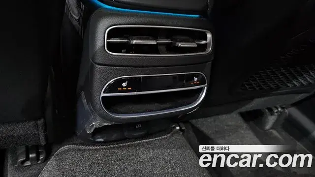 Genesis GV70 2022 — Photo 1/20