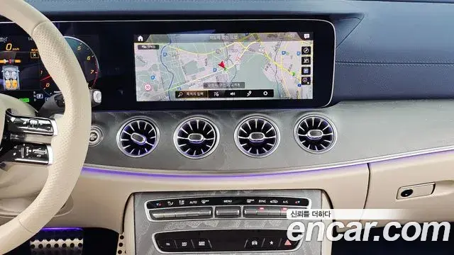 Mercedes-Benz E-Class 2023 — ფოტო 26/34