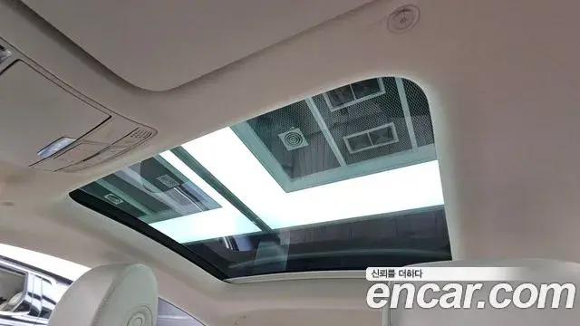 Mercedes-Benz E-Class 2023 — ფოტო 12/34