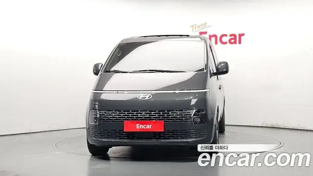 Hyundai Staria 2025 — Photo 3/20