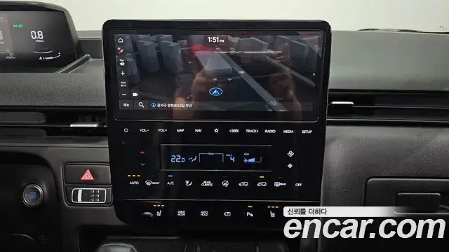 Hyundai Staria 2025 — Photo 14/20