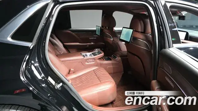 Genesis G90 2023 — ფოტო 17/20