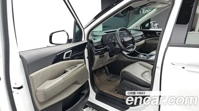 Kia Carnival 2024 — Şəkil 31/32