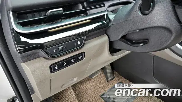 Kia Carnival 2024 — Şəkil 8/32