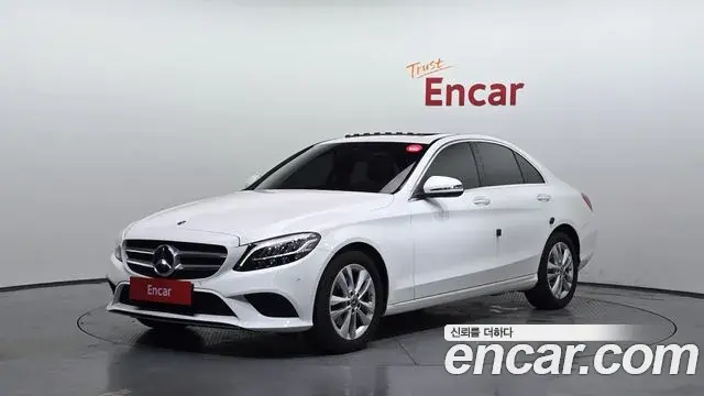 Mercedes-Benz C-Class 2019 — Фото 1/20