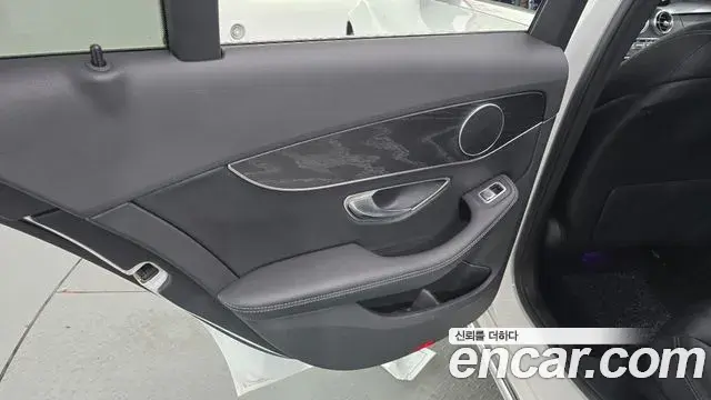 Mercedes-Benz C-Class 2019 — ფოტო 22/30
